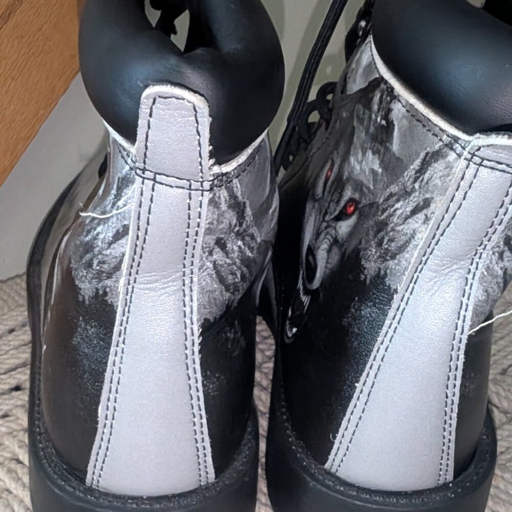 NEW Unisex Adult Spiritual Wolf Boots Womens Sz 9 / Mens 7 - Picture 3 of 5